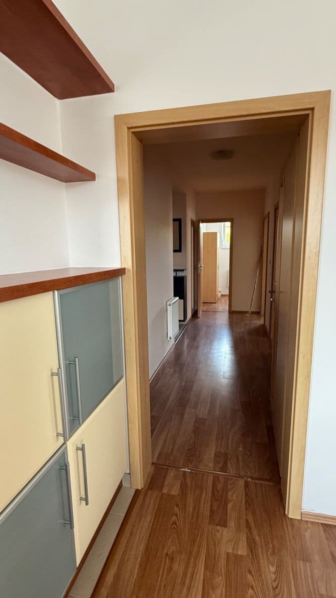 Prenájom bytu 3-izbový 82 m², Formánkova, Tišnov, Jihomoravský kraj Prenájom bytu 3-izbový 82 m², Formánkova, Tišnov, Jihomoravský kraj