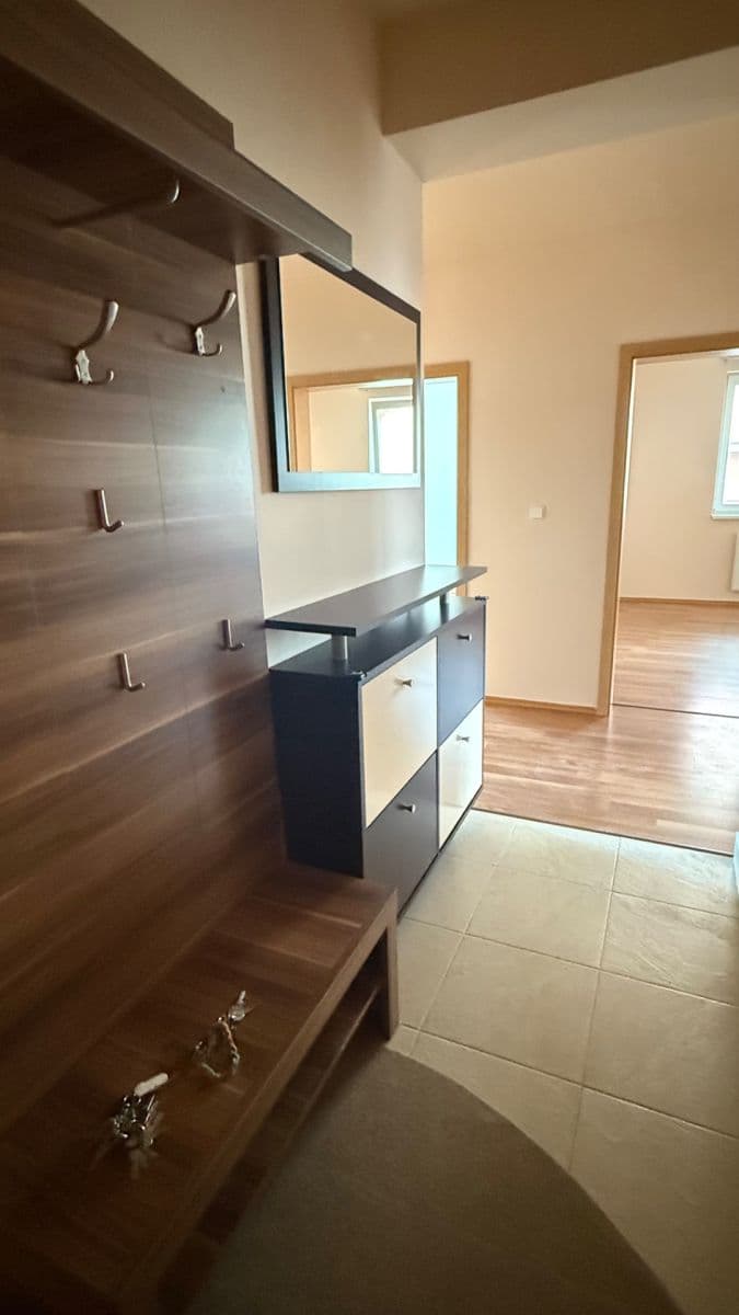 Prenájom bytu 3-izbový 82 m², Formánkova, Tišnov, Jihomoravský kraj Prenájom bytu 3-izbový 82 m², Formánkova, Tišnov, Jihomoravský kraj