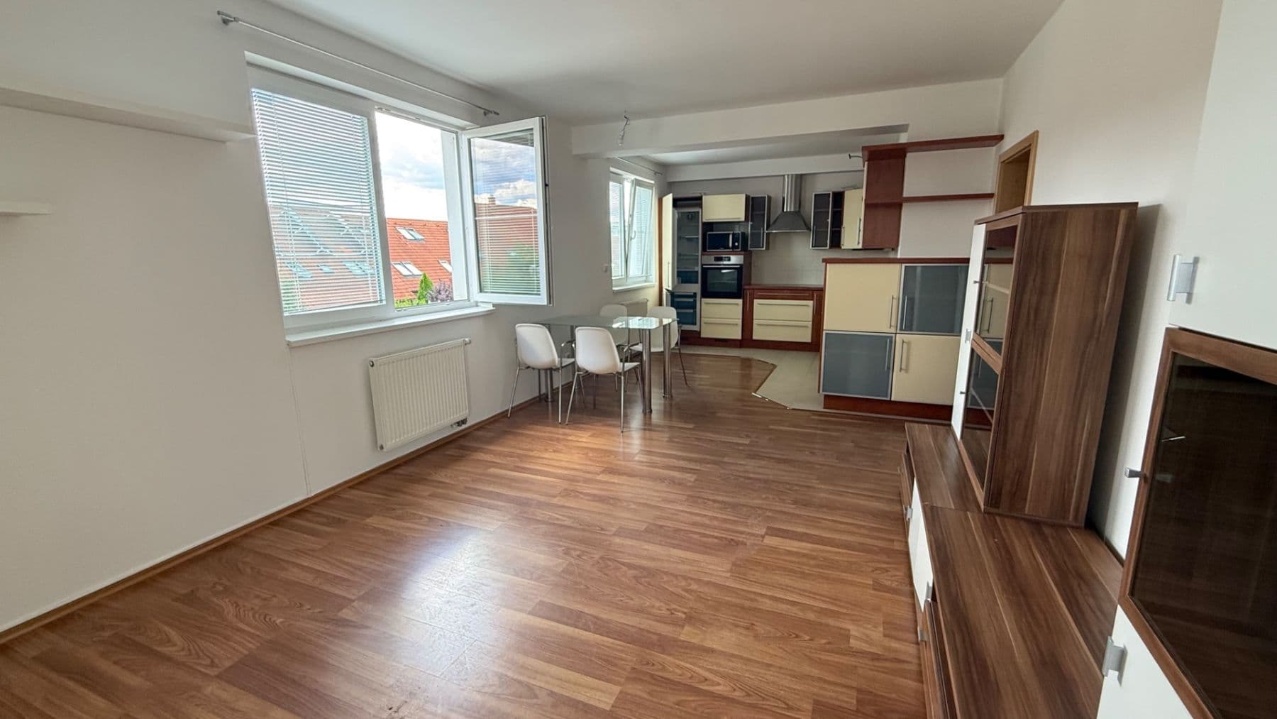 Prenájom bytu 3-izbový 82 m², Formánkova, Tišnov, Jihomoravský kraj Prenájom bytu 3-izbový 82 m², Formánkova, Tišnov, Jihomoravský kraj