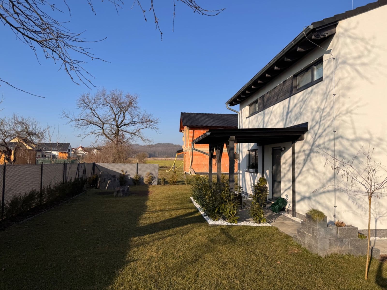 Predaj domu 117 m², pozemek 948 m², Mezi Alejemi, Mnichovo Hradiště, Středočeský kraj Predaj domu 117 m², pozemek 948 m², Mezi Alejemi, Mnichovo Hradiště, Středočeský kraj