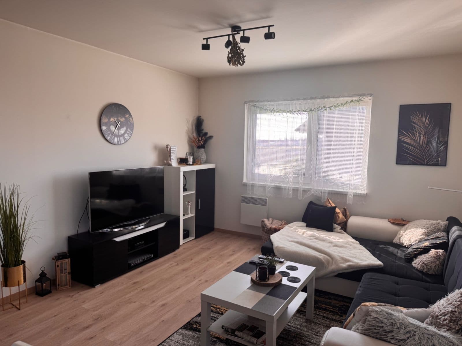 Predaj domu 117 m², pozemek 948 m², Mezi Alejemi, Mnichovo Hradiště, Středočeský kraj Predaj domu 117 m², pozemek 948 m², Mezi Alejemi, Mnichovo Hradiště, Středočeský kraj