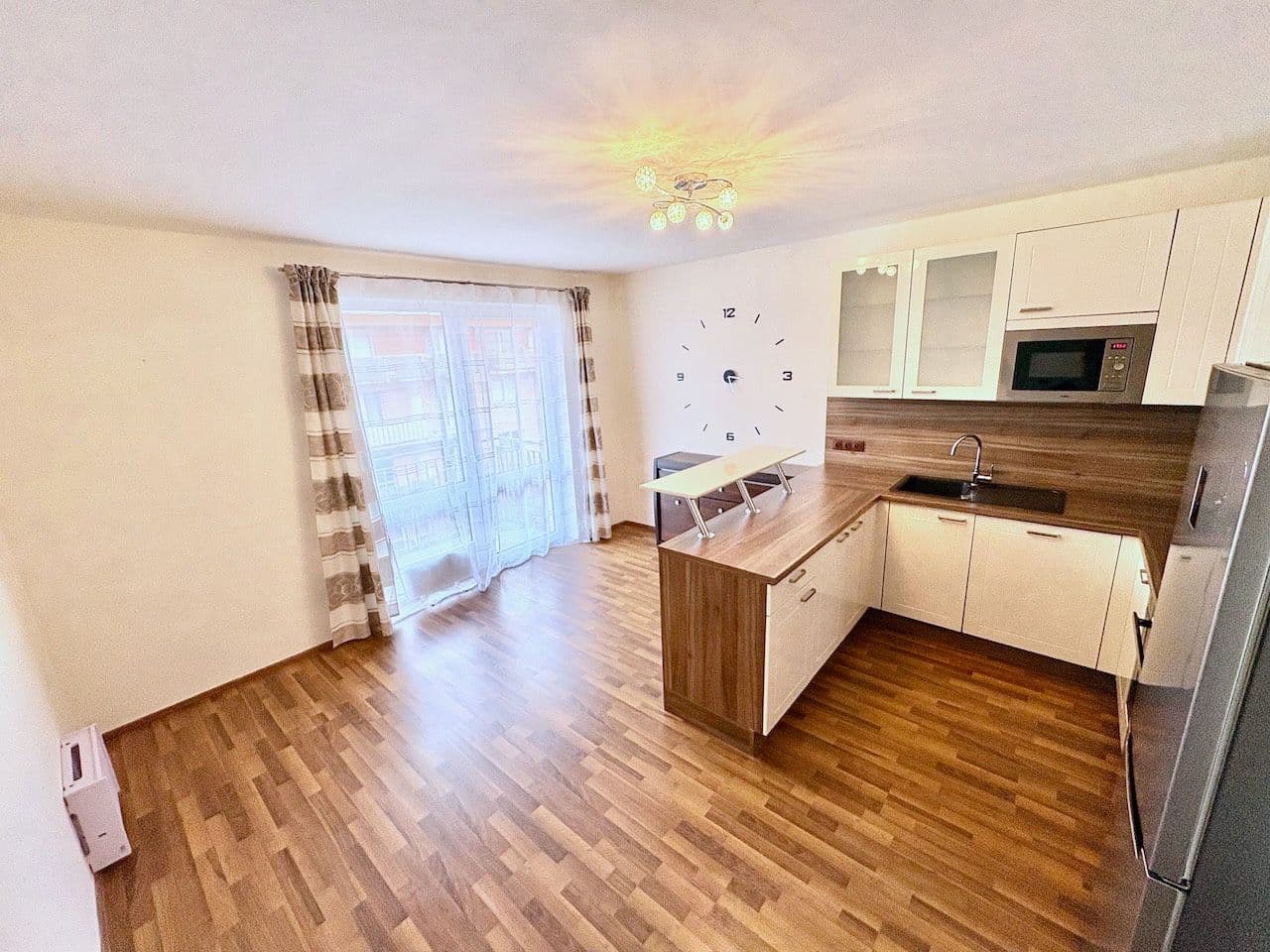 Prenájom bytu 3-izbový 64 m², Ecksteinova, Chýně, Středočeský kraj Prenájom bytu 3-izbový 64 m², Ecksteinova, Chýně, Středočeský kraj