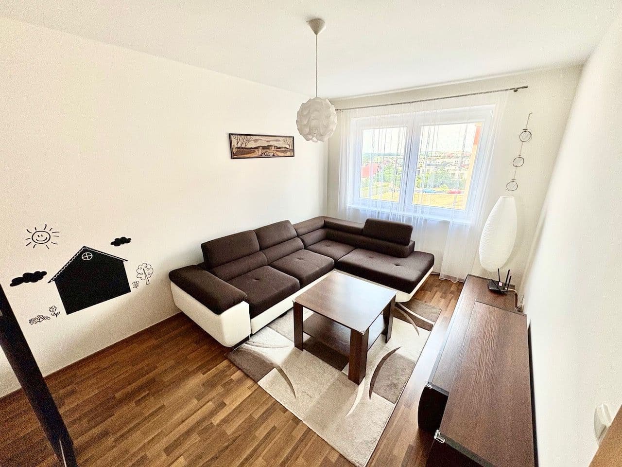 Prenájom bytu 3-izbový 64 m², Ecksteinova, Chýně, Středočeský kraj Prenájom bytu 3-izbový 64 m², Ecksteinova, Chýně, Středočeský kraj