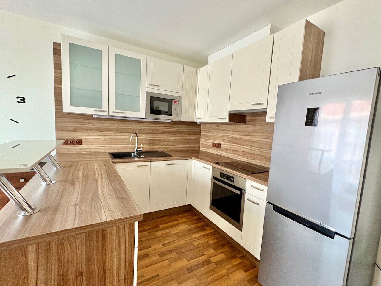 Prenájom bytu 3-izbový 64 m², Ecksteinova, Chýně, Středočeský kraj Prenájom bytu 3-izbový 64 m², Ecksteinova, Chýně, Středočeský kraj