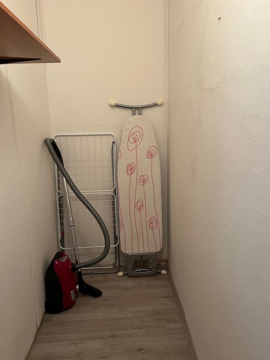 Prenájom bytu 1-izbový 55 m², Poznaňská, Praha, Praha Prenájom bytu 1-izbový 55 m², Poznaňská, Praha, Praha