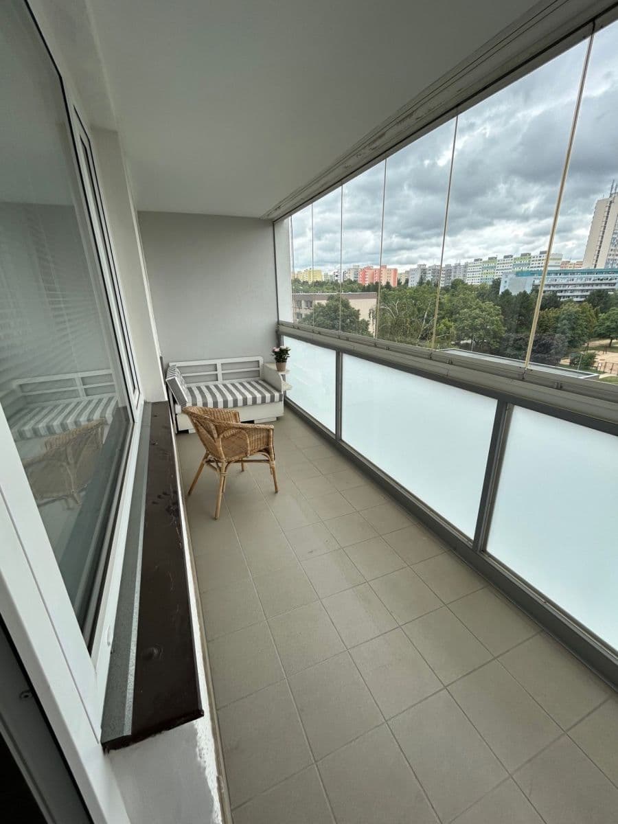 Prenájom bytu 1-izbový 55 m², Poznaňská, Praha, Praha Prenájom bytu 1-izbový 55 m², Poznaňská, Praha, Praha