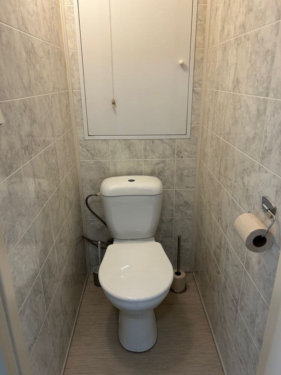 Prenájom bytu 1-izbový 55 m², Poznaňská, Praha, Praha Prenájom bytu 1-izbový 55 m², Poznaňská, Praha, Praha