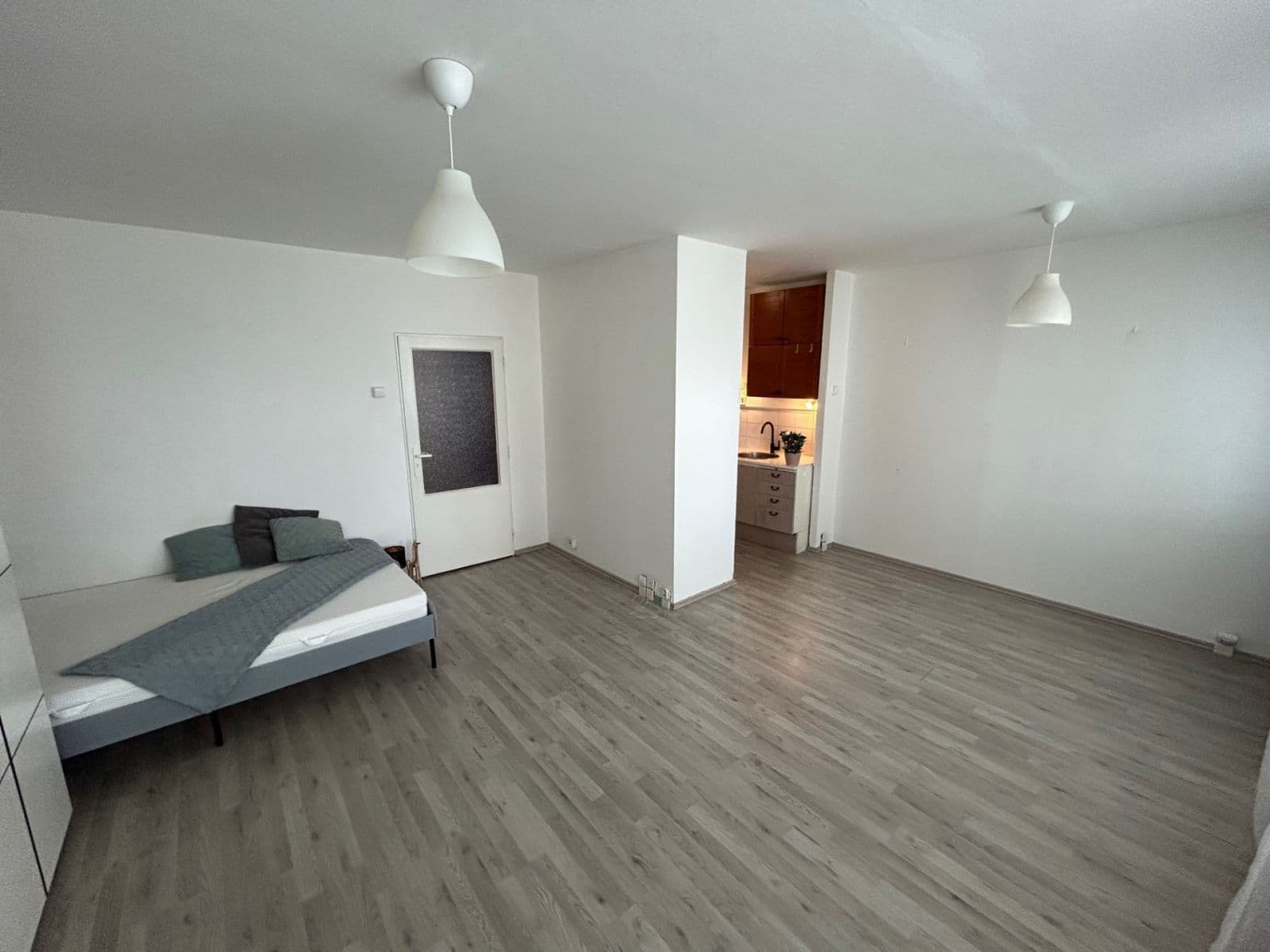 Prenájom bytu 1-izbový 55 m², Poznaňská, Praha, Praha Prenájom bytu 1-izbový 55 m², Poznaňská, Praha, Praha