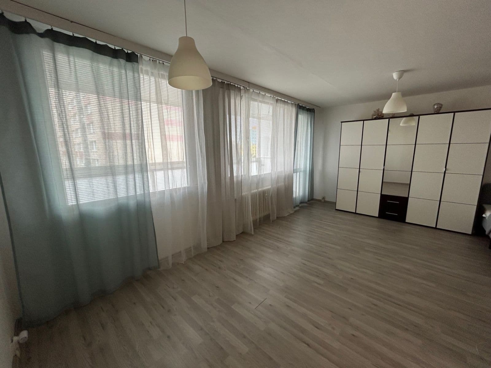Prenájom bytu 1-izbový 55 m², Poznaňská, Praha, Praha Prenájom bytu 1-izbový 55 m², Poznaňská, Praha, Praha