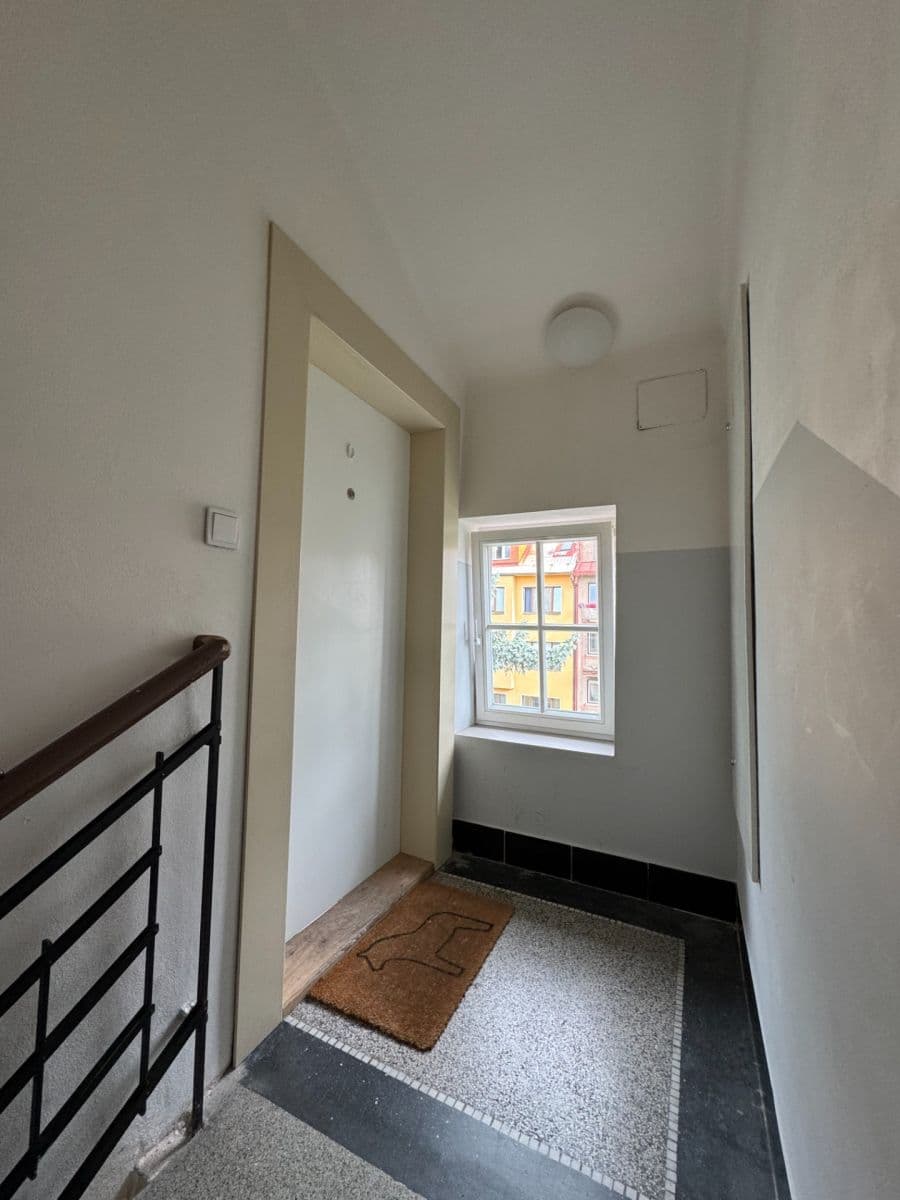 Prenájom bytu 3-izbový 114 m², Fráni Šrámka, Praha, Praha Prenájom bytu 3-izbový 114 m², Fráni Šrámka, Praha, Praha