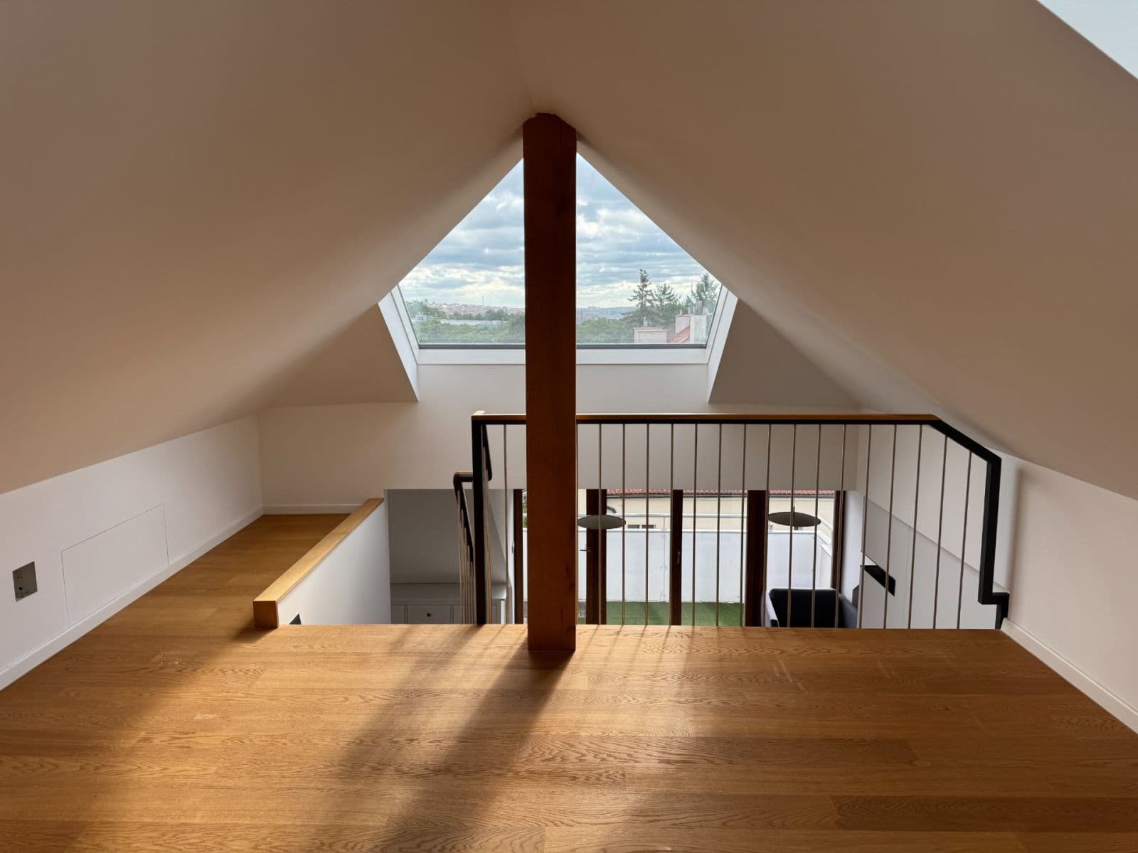 Prenájom bytu 3-izbový 114 m², Fráni Šrámka, Praha, Praha Prenájom bytu 3-izbový 114 m², Fráni Šrámka, Praha, Praha