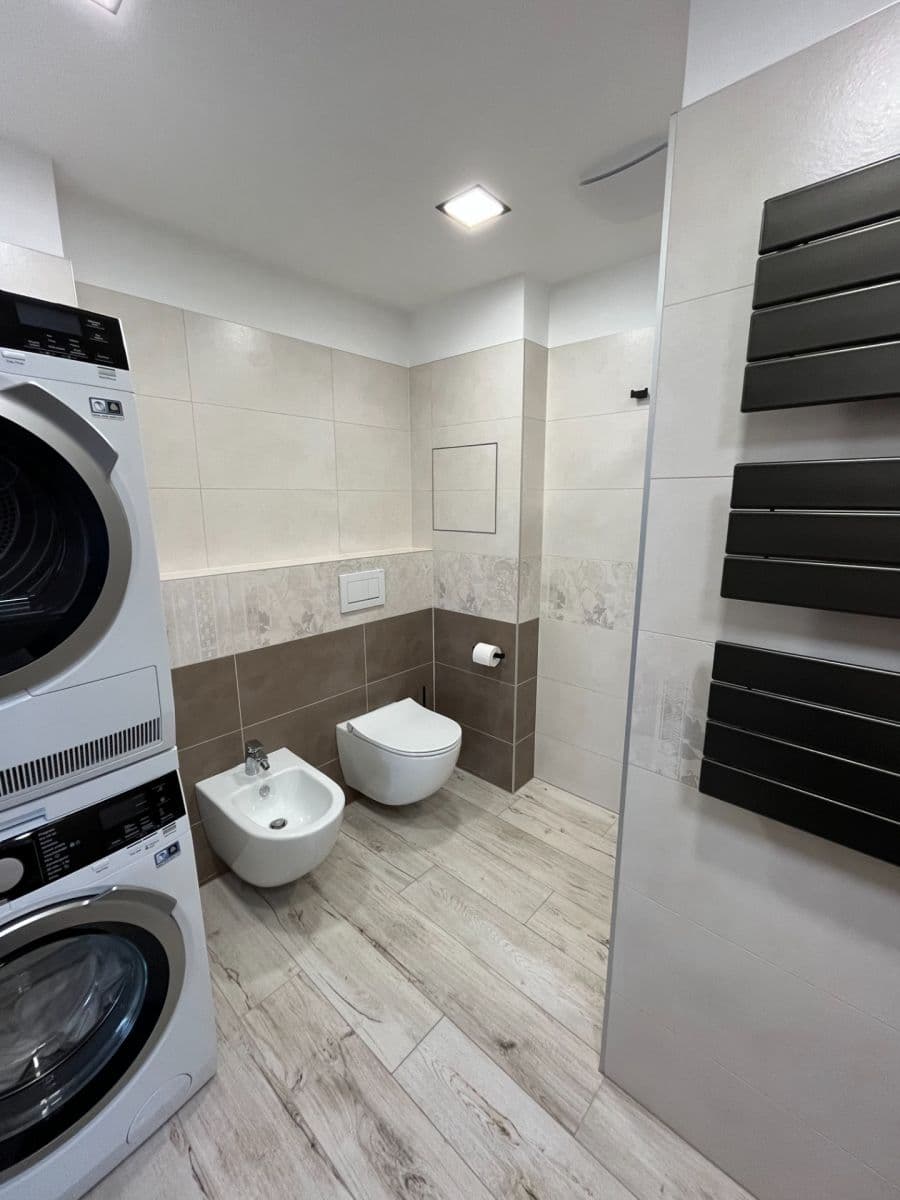 Prenájom bytu 3-izbový 68 m², Březinky, Nové Město nad Metují, Královéhradecký kraj Prenájom bytu 3-izbový 68 m², Březinky, Nové Město nad Metují, Královéhradecký kraj