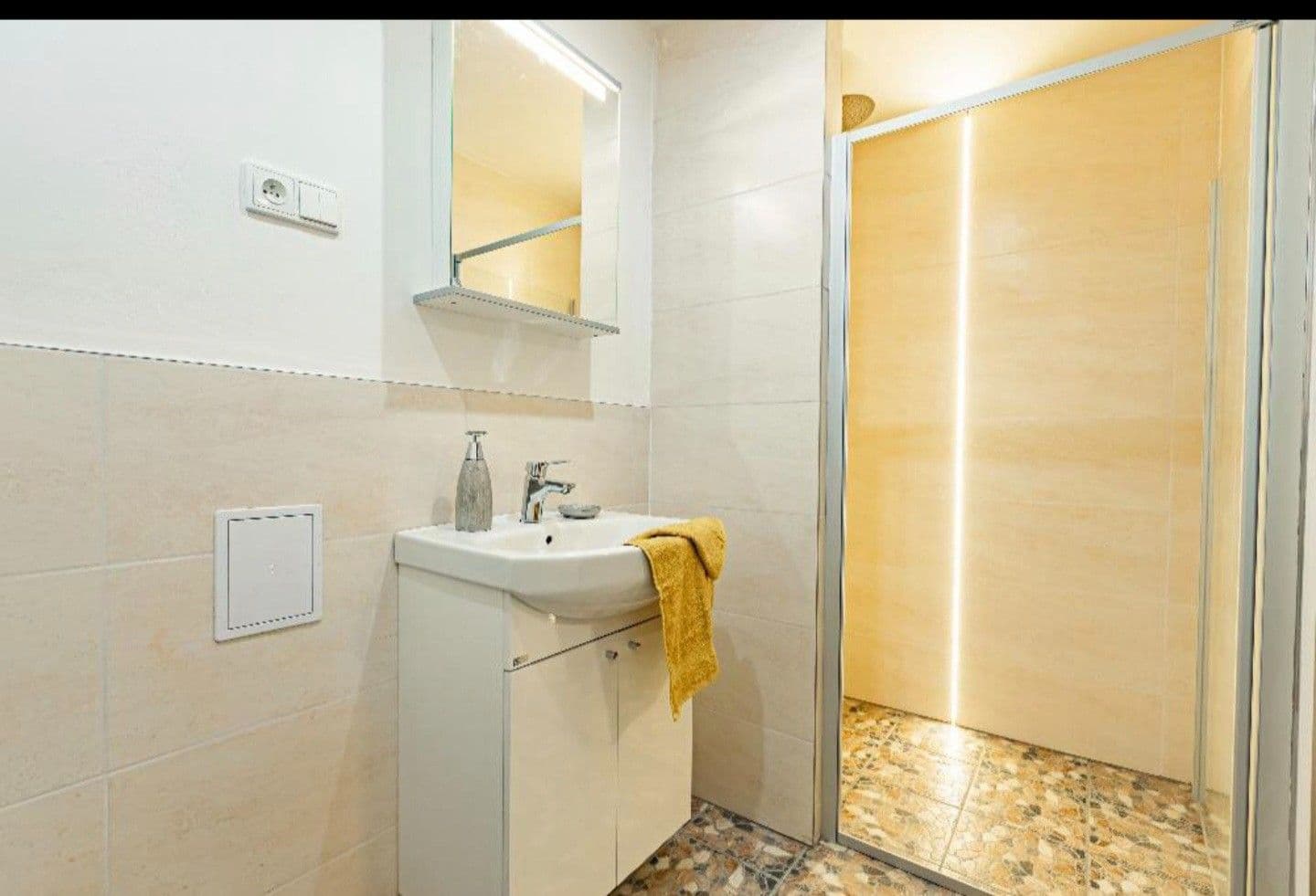 Predaj bytu 2-izbový 64 m², Družstevní, Chýně, Středočeský kraj Predaj bytu 2-izbový 64 m², Družstevní, Chýně, Středočeský kraj