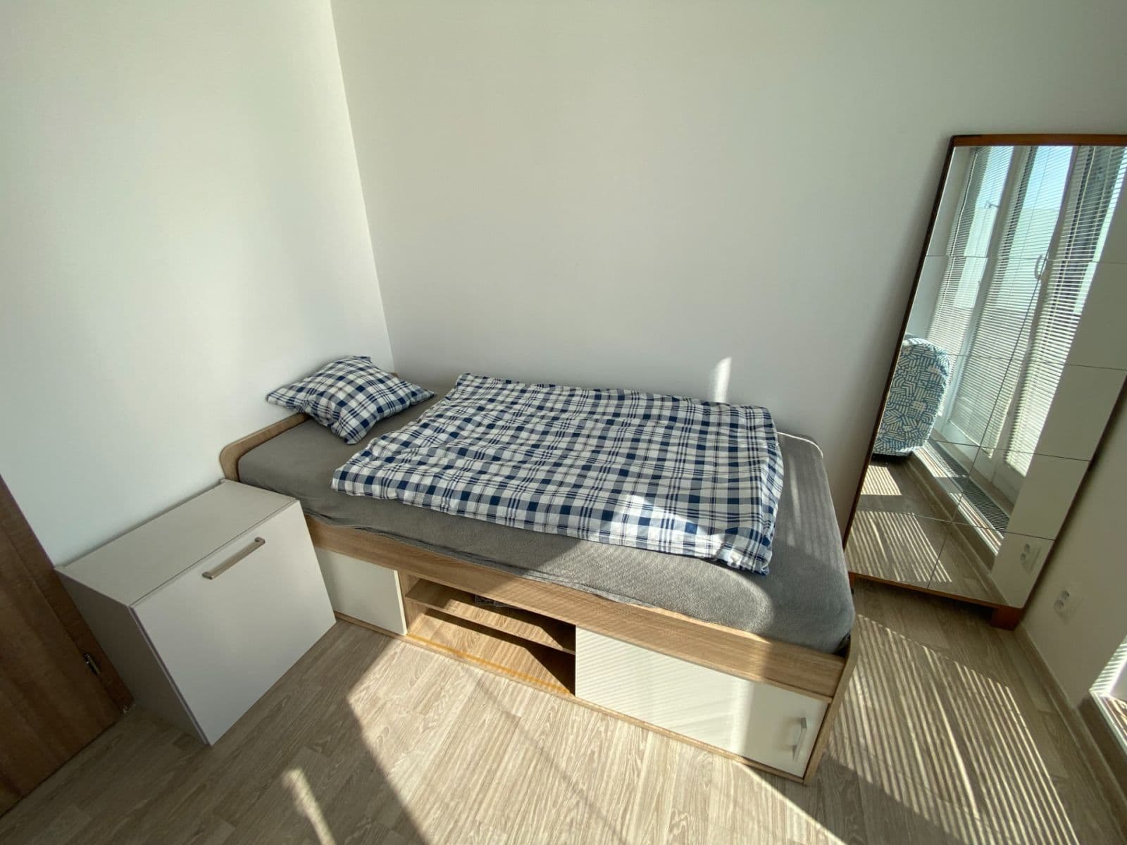 Prenájom bytu 1-izbový 29 m², Frýdecká, Praha, Praha Prenájom bytu 1-izbový 29 m², Frýdecká, Praha, Praha