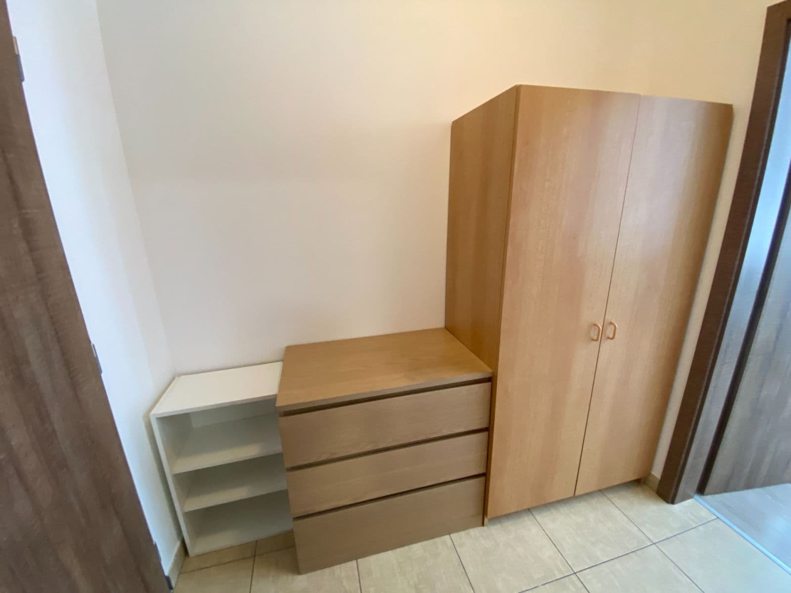 Prenájom bytu 1-izbový 29 m², Frýdecká, Praha, Praha Prenájom bytu 1-izbový 29 m², Frýdecká, Praha, Praha