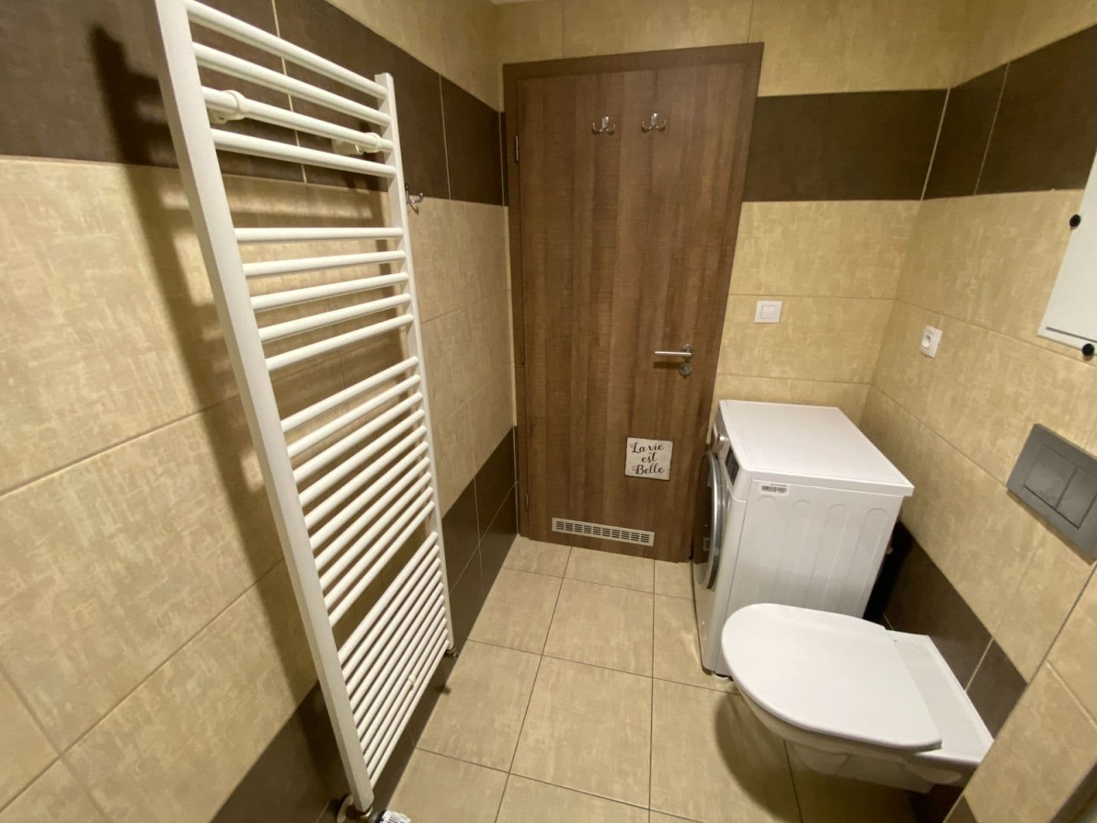 Prenájom bytu 1-izbový 29 m², Frýdecká, Praha, Praha Prenájom bytu 1-izbový 29 m², Frýdecká, Praha, Praha