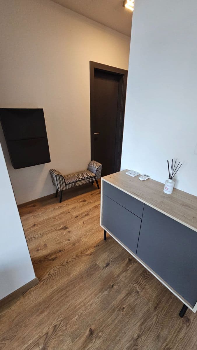 Prenájom bytu 2-izbový 57 m², Ružinov, Bratislavský kraj Prenájom bytu 2-izbový 57 m², Ružinov, Bratislavský kraj
