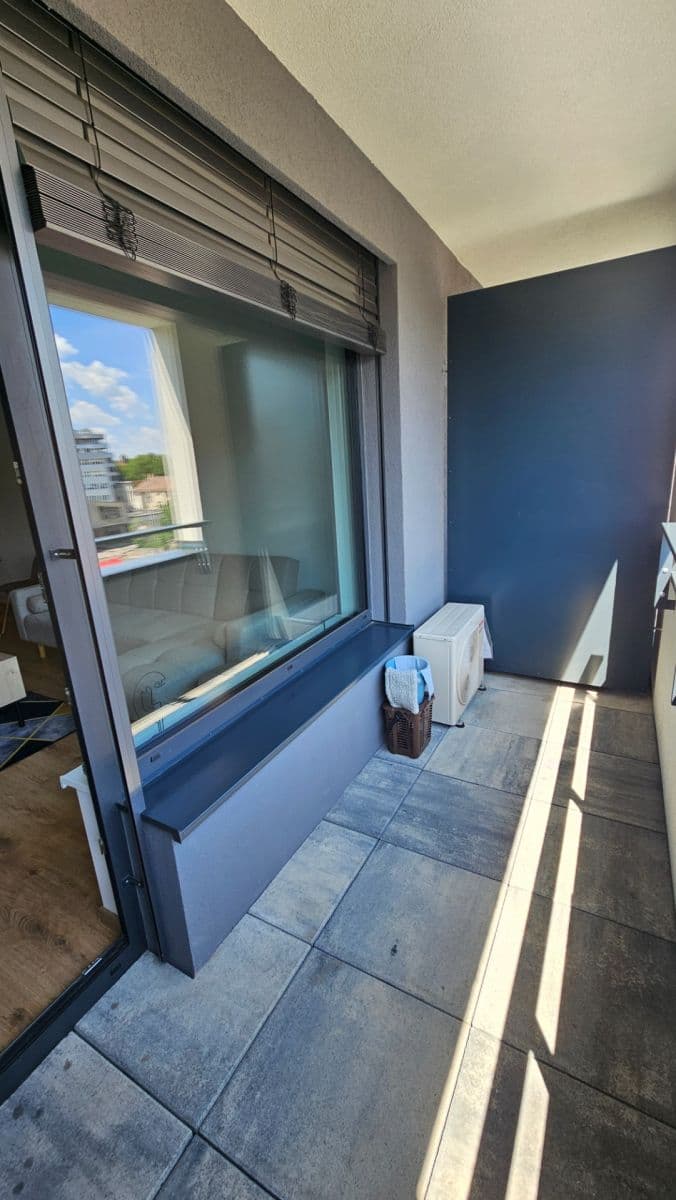 Prenájom bytu 2-izbový 57 m², Ružinov, Bratislavský kraj Prenájom bytu 2-izbový 57 m², Ružinov, Bratislavský kraj