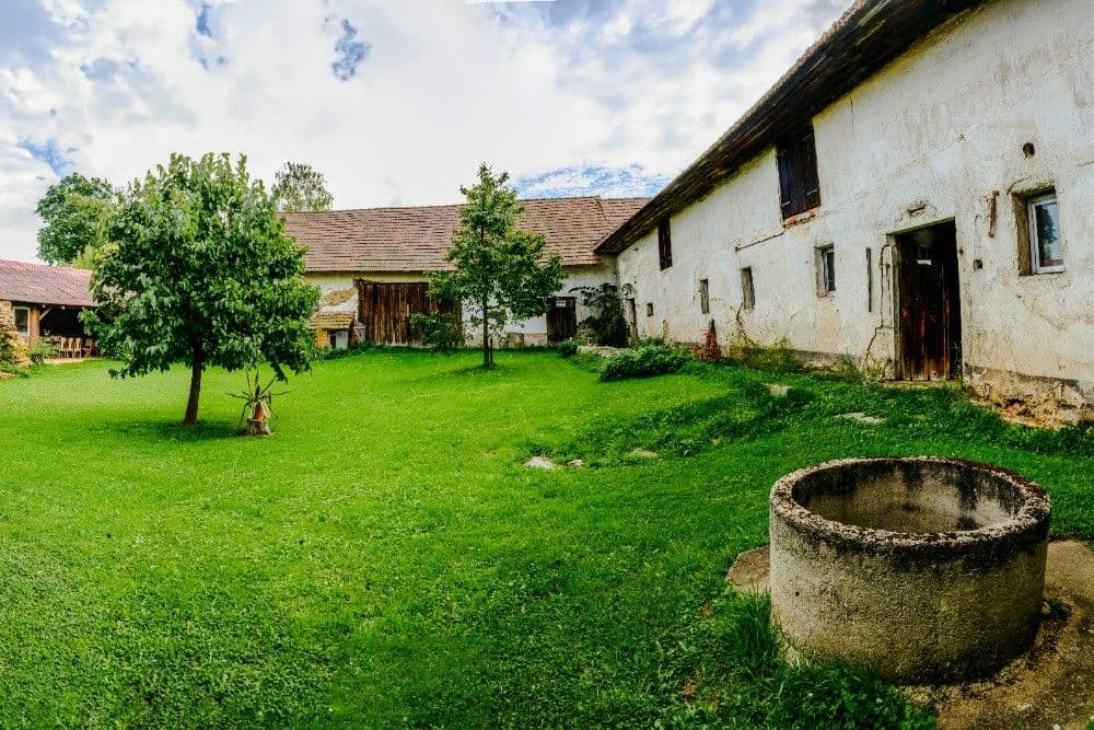 Predaj domu 1.256 m², pozemek 2.165 m², Netřebice, Jihočeský kraj Predaj domu 1.256 m², pozemek 2.165 m², Netřebice, Jihočeský kraj