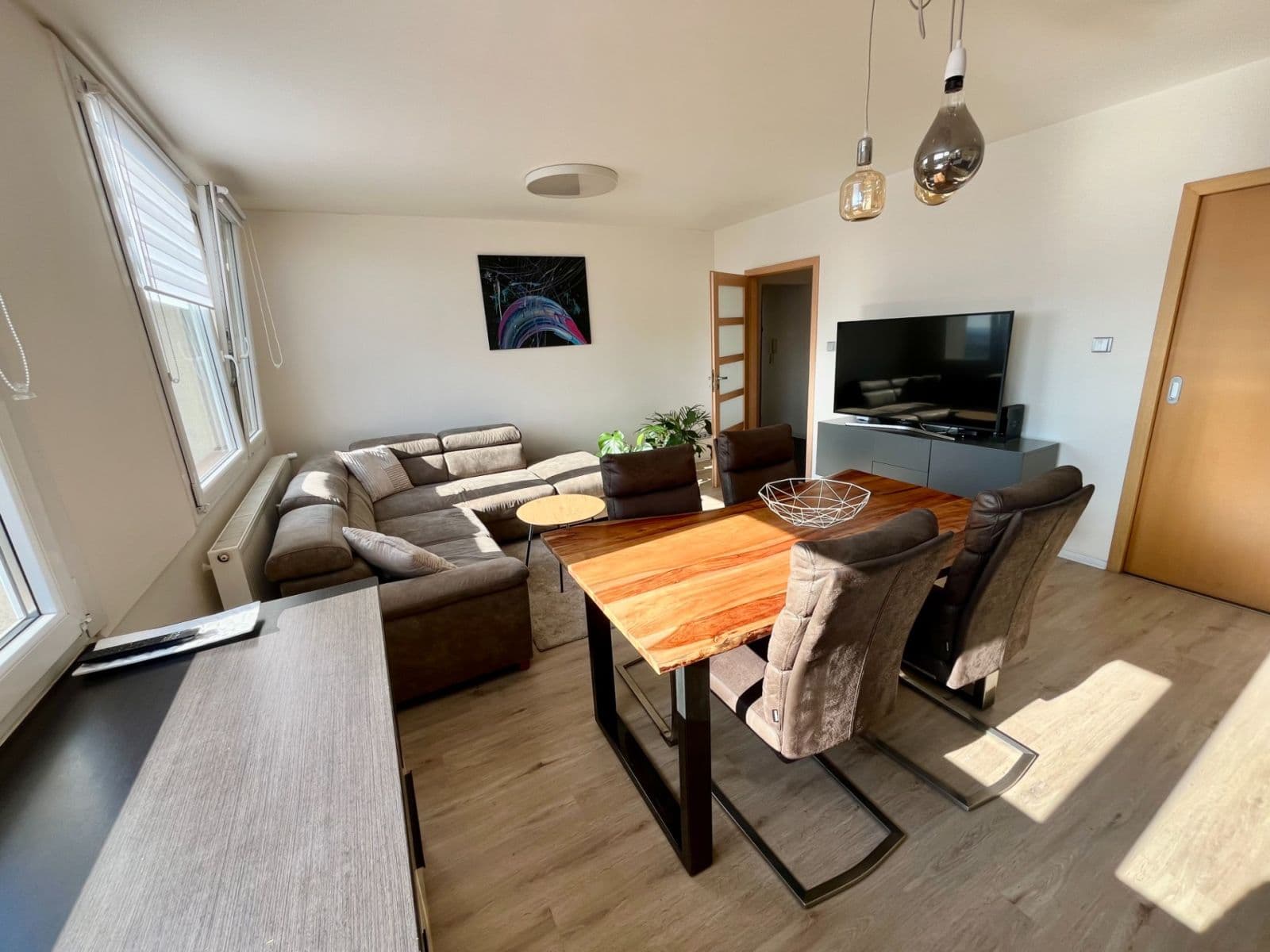 Prenájom bytu 4-izbový 81 m², Písečná, Praha, Praha Prenájom bytu 4-izbový 81 m², Písečná, Praha, Praha