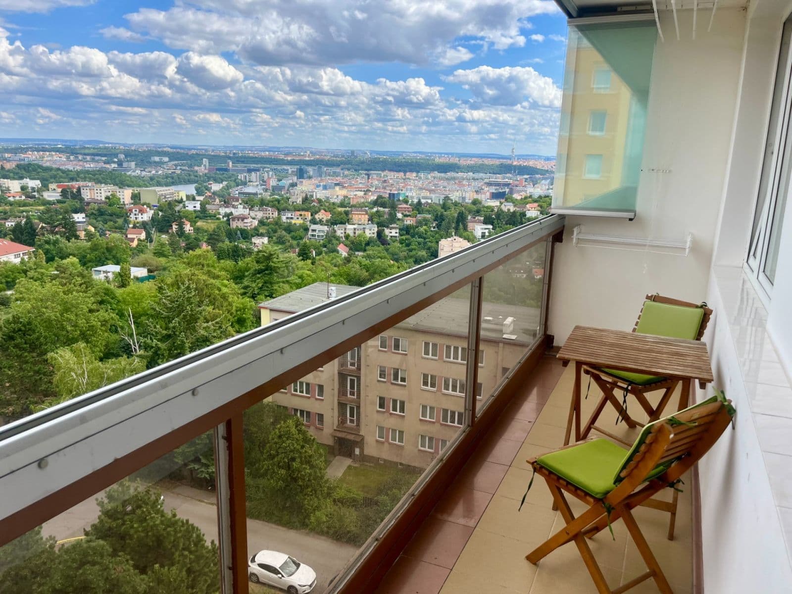 Prenájom bytu 4-izbový 81 m², Písečná, Praha, Praha Prenájom bytu 4-izbový 81 m², Písečná, Praha, Praha