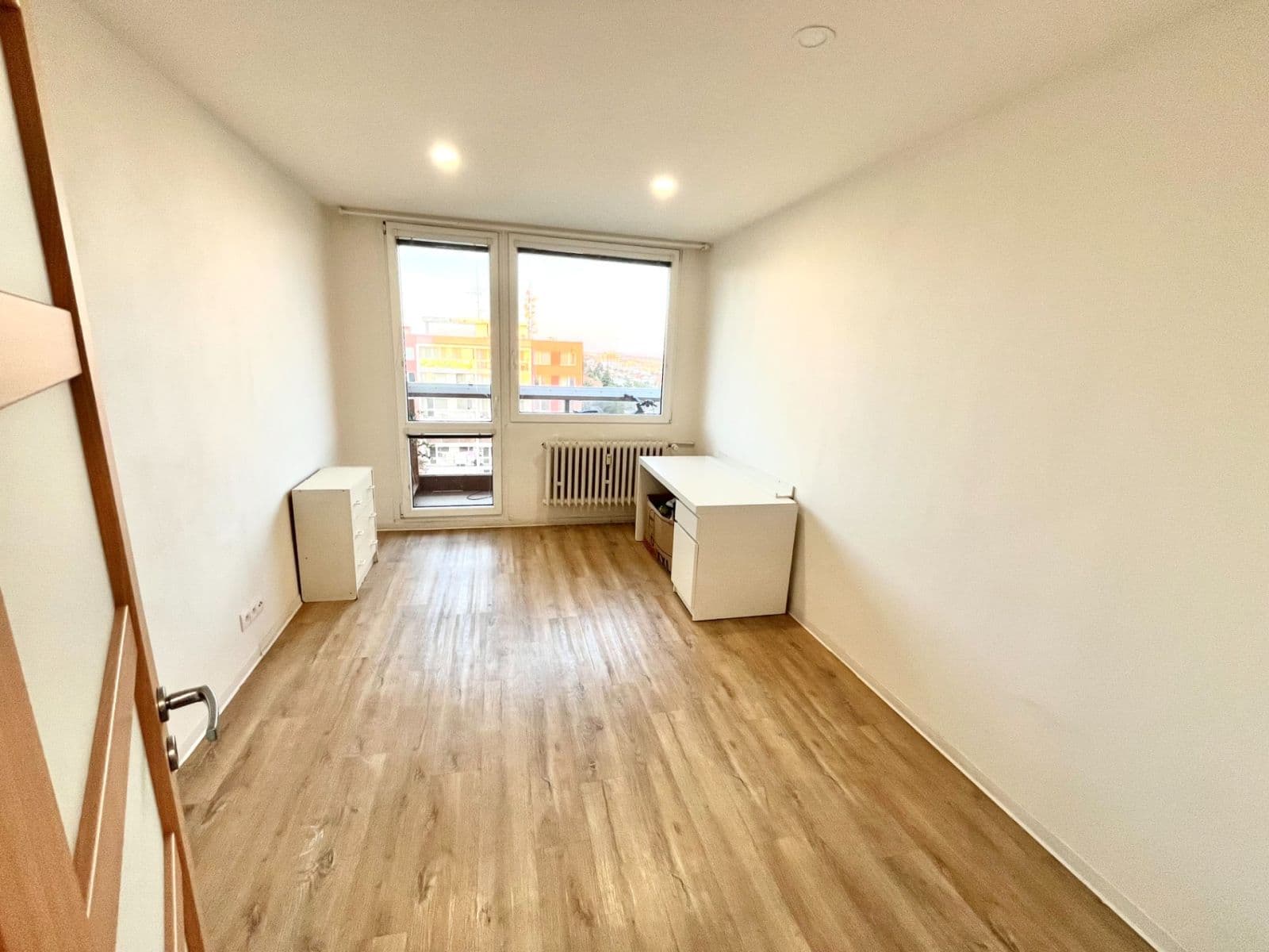 Prenájom bytu 4-izbový 81 m², Písečná, Praha, Praha Prenájom bytu 4-izbový 81 m², Písečná, Praha, Praha