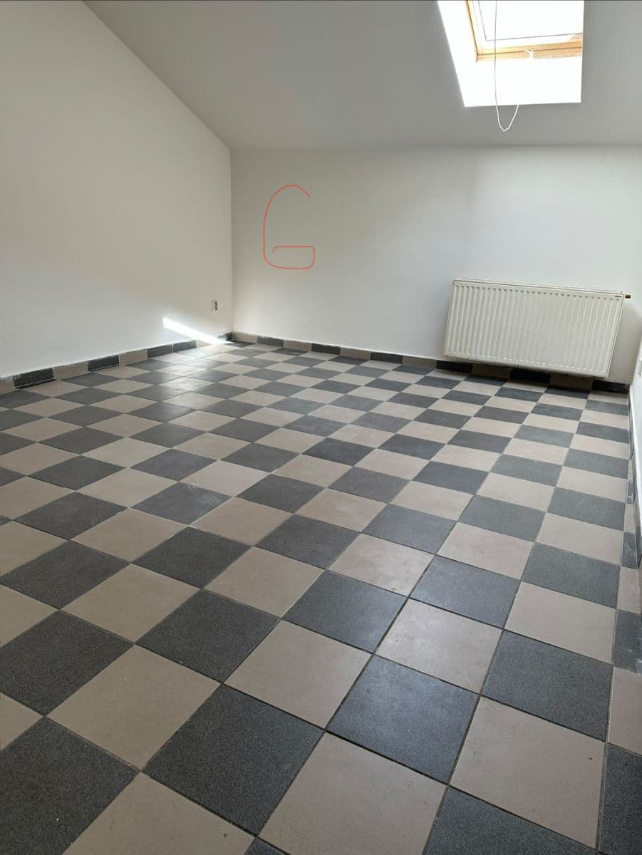 Prenájom bytu 1-izbový 47 m², 1. května, Rosice, Jihomoravský kraj Prenájom bytu 1-izbový 47 m², 1. května, Rosice, Jihomoravský kraj