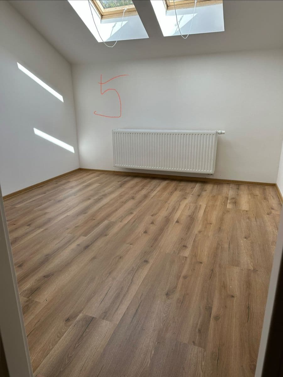 Prenájom bytu 1-izbový 47 m², 1. května, Rosice, Jihomoravský kraj Prenájom bytu 1-izbový 47 m², 1. května, Rosice, Jihomoravský kraj