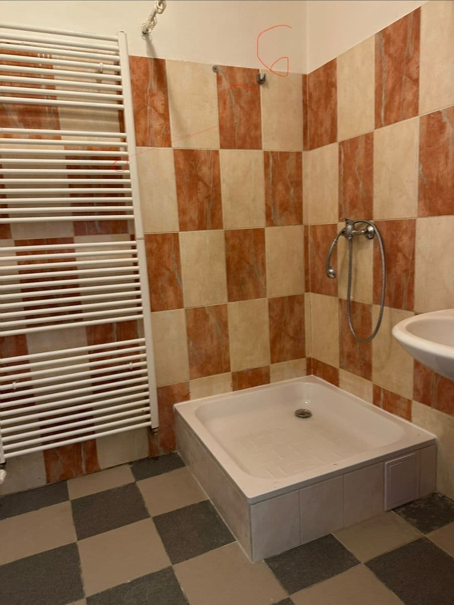 Prenájom bytu 1-izbový 47 m², 1. května, Rosice, Jihomoravský kraj Prenájom bytu 1-izbový 47 m², 1. května, Rosice, Jihomoravský kraj