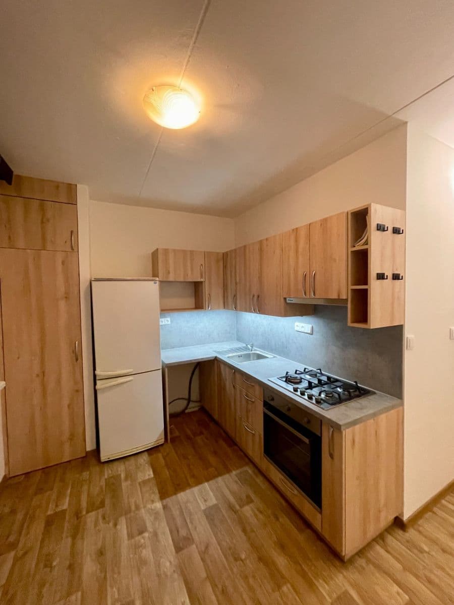 Prenájom bytu 1-izbový 33 m², Kulturní, Rožnov pod Radhoštěm, Zlínský kraj Prenájom bytu 1-izbový 33 m², Kulturní, Rožnov pod Radhoštěm, Zlínský kraj