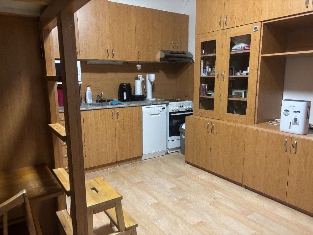 Prenájom bytu 1-izbový 25 m², U Jezerky, Praha, Praha Prenájom bytu 1-izbový 25 m², U Jezerky, Praha, Praha