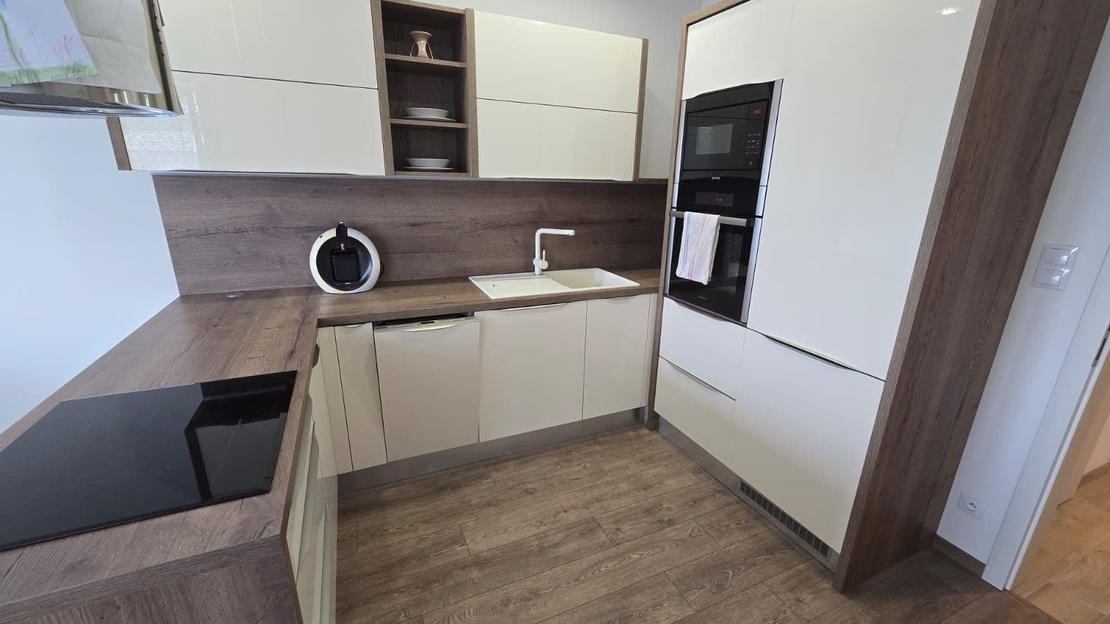 Prenájom bytu 3-izbový 69 m², Do Zahrádek Ⅰ, Praha, Praha Prenájom bytu 3-izbový 69 m², Do Zahrádek Ⅰ, Praha, Praha