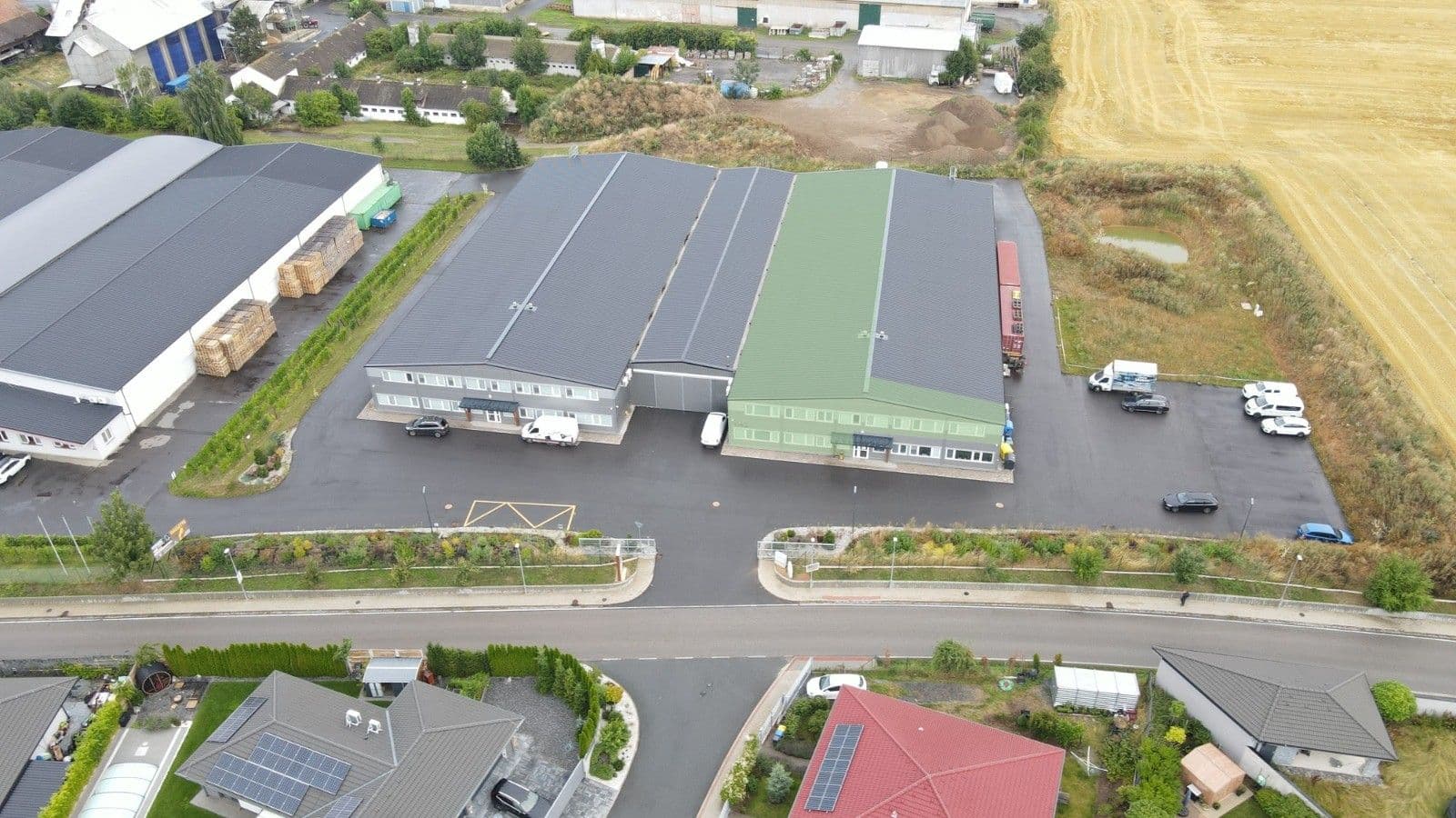 Prenájom nebytového priestoru 1.106 m², Hlavní, Herink, Středočeský kraj Prenájom nebytového priestoru 1.106 m², Hlavní, Herink, Středočeský kraj