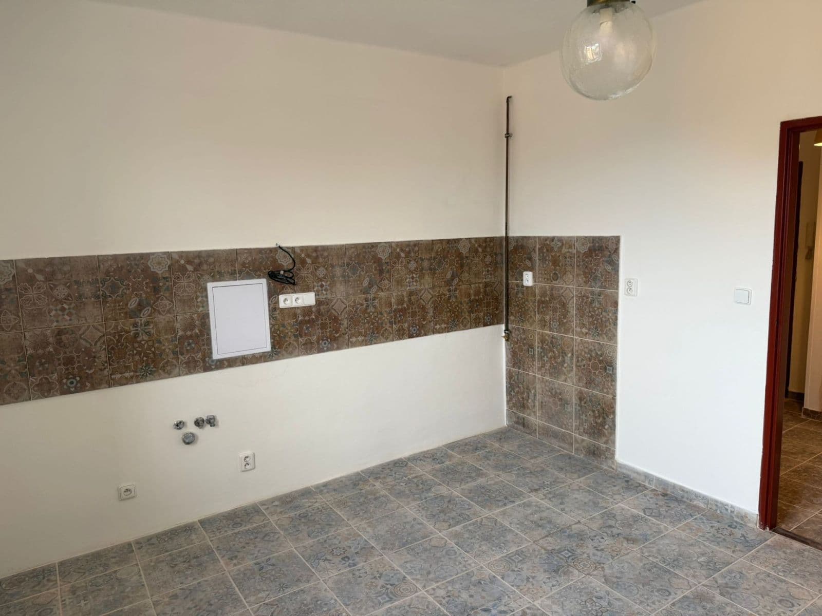 Predaj bytu 2-izbový 56 m², tř. Budovatelů, Most, Ústecký kraj Predaj bytu 2-izbový 56 m², tř. Budovatelů, Most, Ústecký kraj