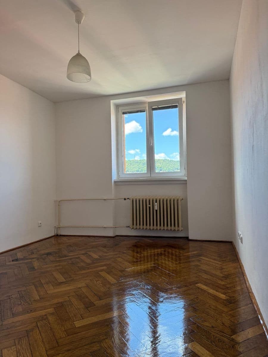 Predaj bytu 2-izbový 56 m², tř. Budovatelů, Most, Ústecký kraj Predaj bytu 2-izbový 56 m², tř. Budovatelů, Most, Ústecký kraj