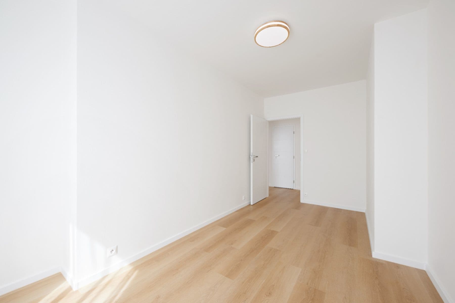 Prenájom bytu 4-izbový 94 m², Terezínská, Praha, Praha Prenájom bytu 4-izbový 94 m², Terezínská, Praha, Praha