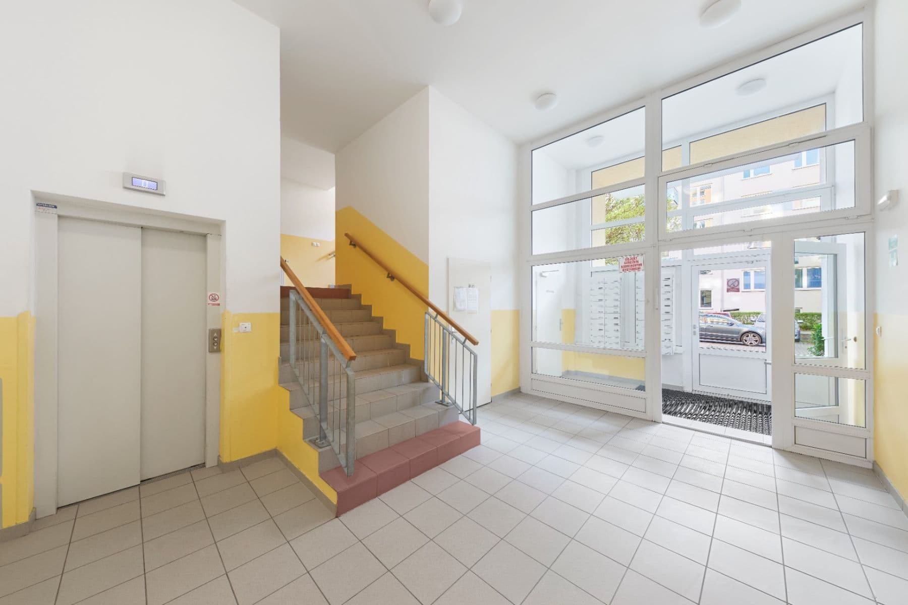 Prenájom bytu 4-izbový 94 m², Terezínská, Praha, Praha Prenájom bytu 4-izbový 94 m², Terezínská, Praha, Praha
