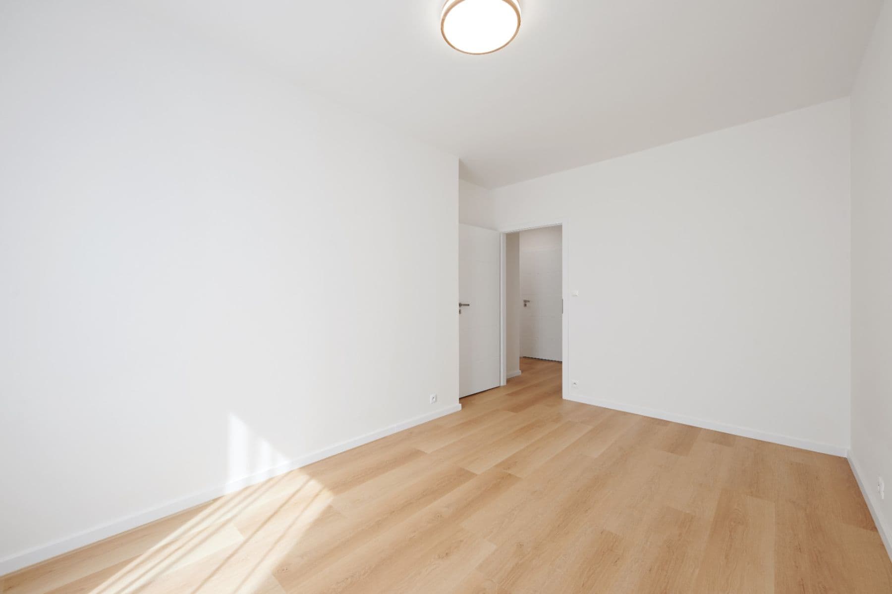 Prenájom bytu 4-izbový 94 m², Terezínská, Praha, Praha Prenájom bytu 4-izbový 94 m², Terezínská, Praha, Praha