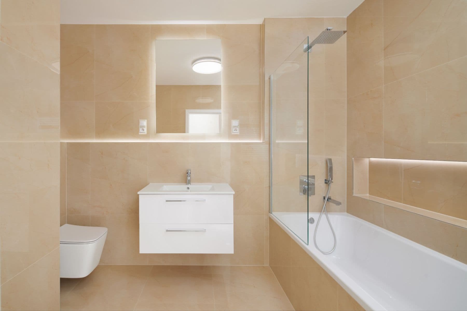 Prenájom bytu 4-izbový 94 m², Terezínská, Praha, Praha Prenájom bytu 4-izbový 94 m², Terezínská, Praha, Praha
