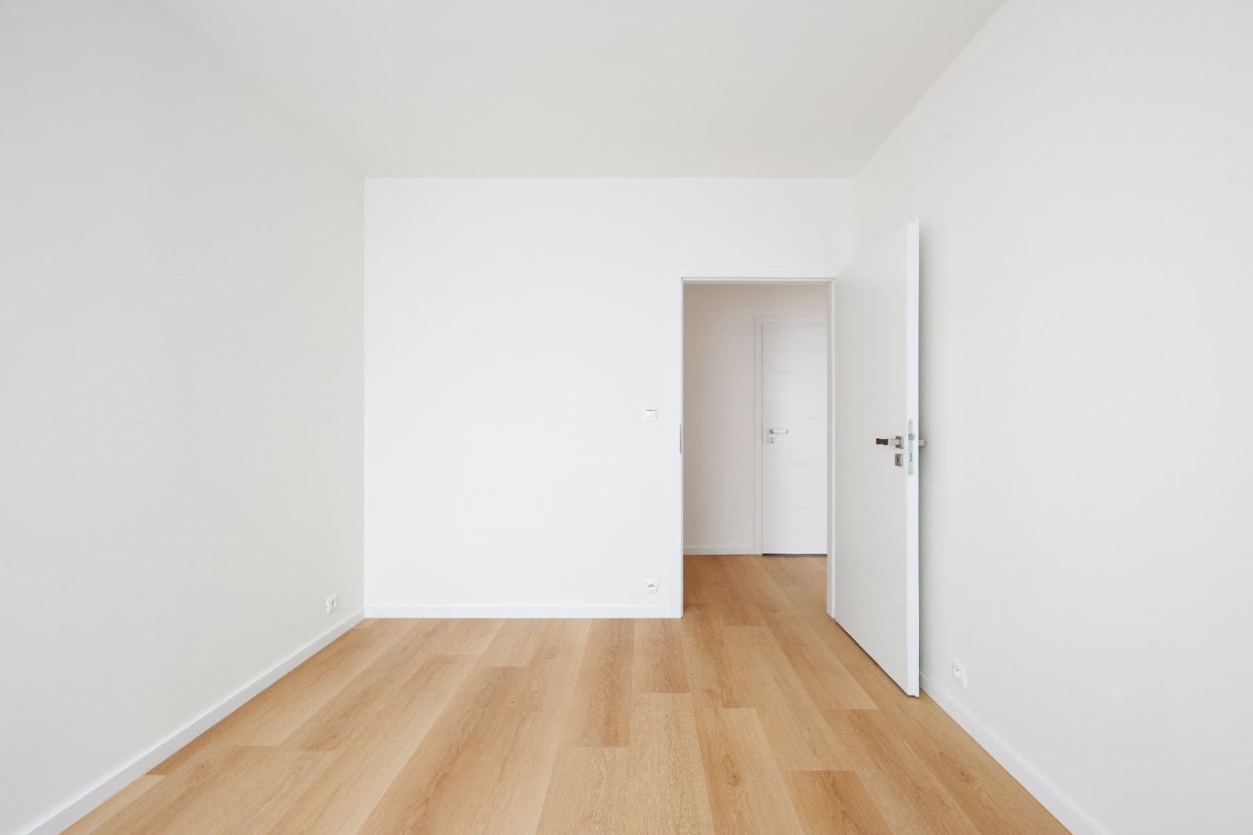 Prenájom bytu 4-izbový 94 m², Terezínská, Praha, Praha Prenájom bytu 4-izbový 94 m², Terezínská, Praha, Praha