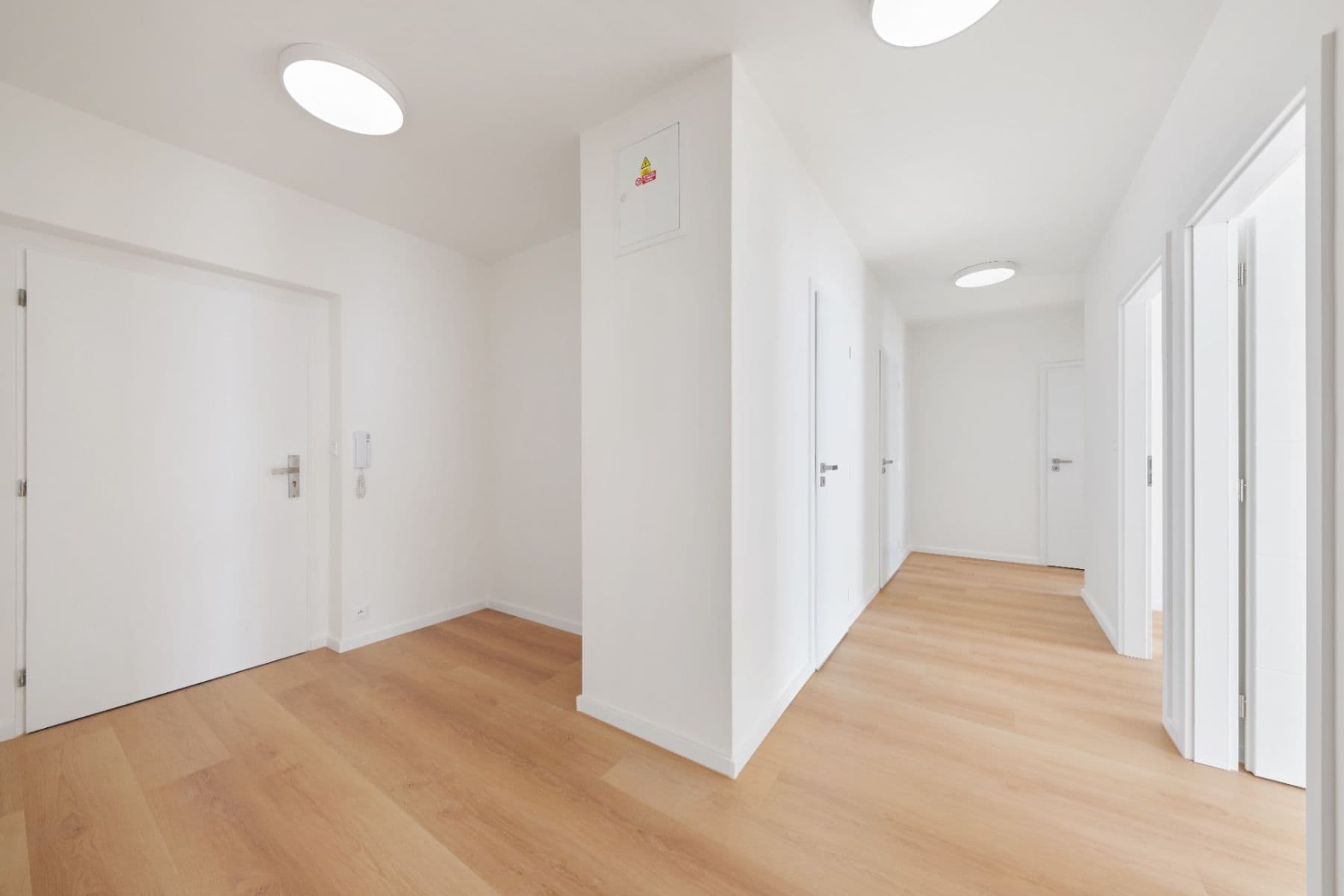 Prenájom bytu 4-izbový 94 m², Terezínská, Praha, Praha Prenájom bytu 4-izbový 94 m², Terezínská, Praha, Praha