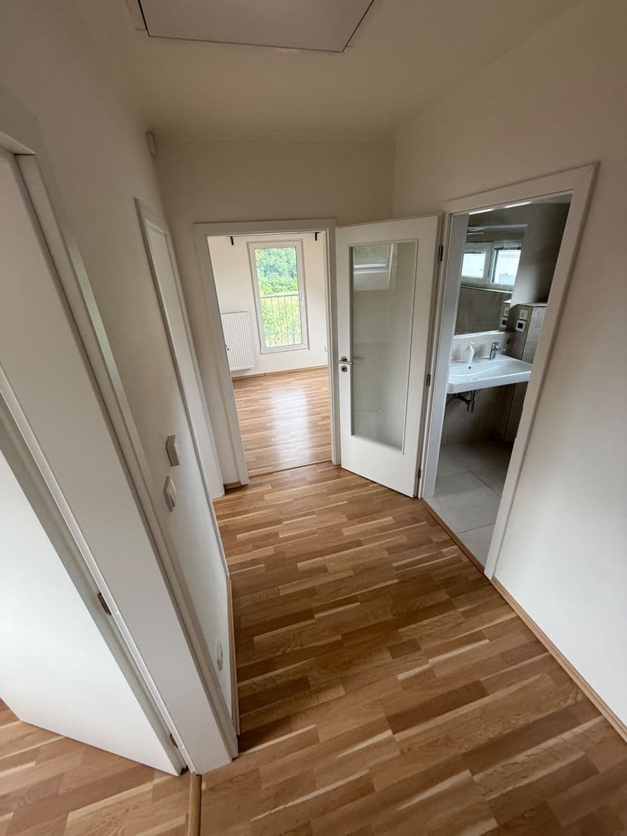 Prenájom bytu 4-izbový 96 m², Habrová, Plzeň, Plzeňský kraj Prenájom bytu 4-izbový 96 m², Habrová, Plzeň, Plzeňský kraj