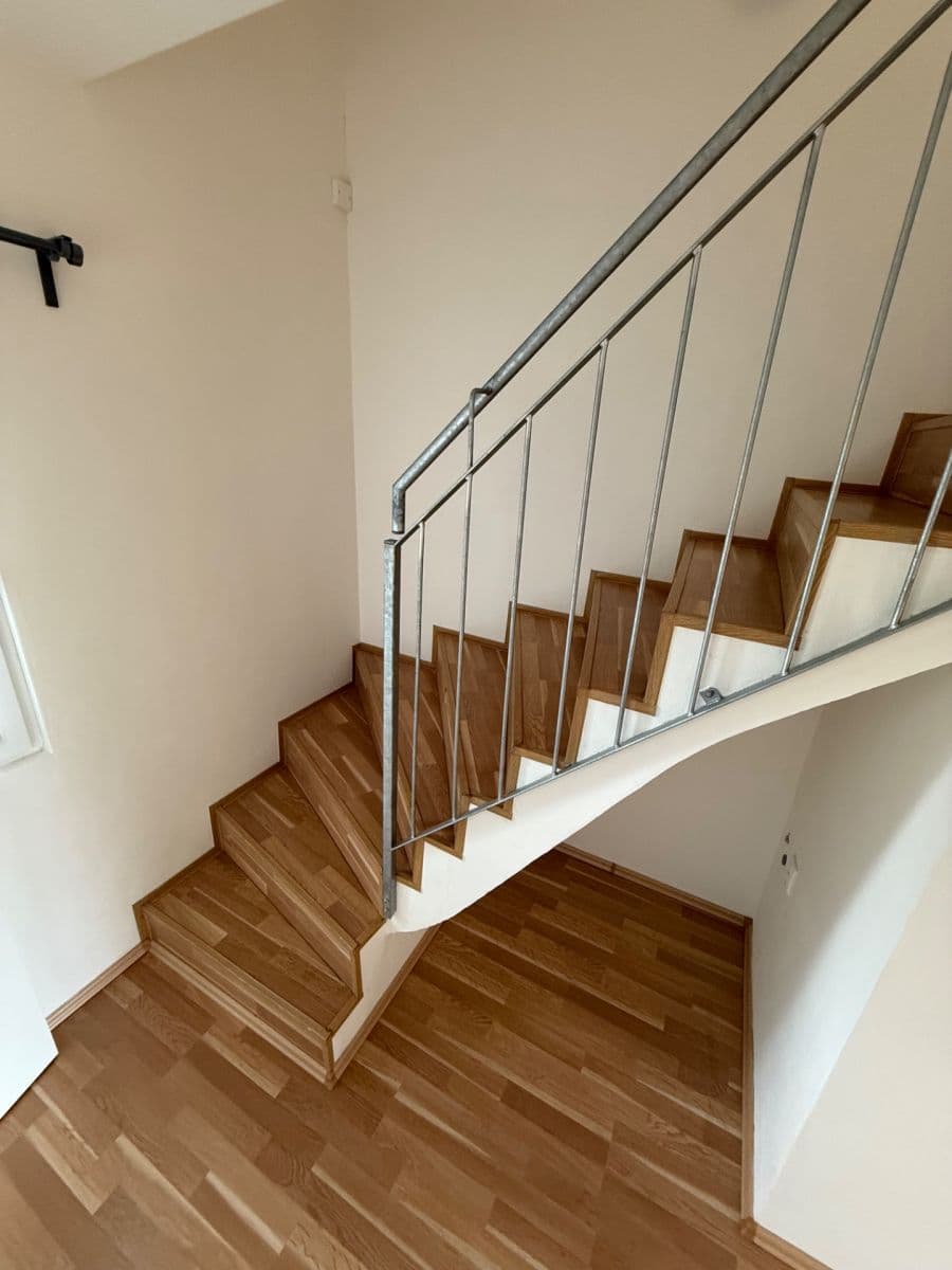 Prenájom bytu 4-izbový 96 m², Habrová, Plzeň, Plzeňský kraj Prenájom bytu 4-izbový 96 m², Habrová, Plzeň, Plzeňský kraj