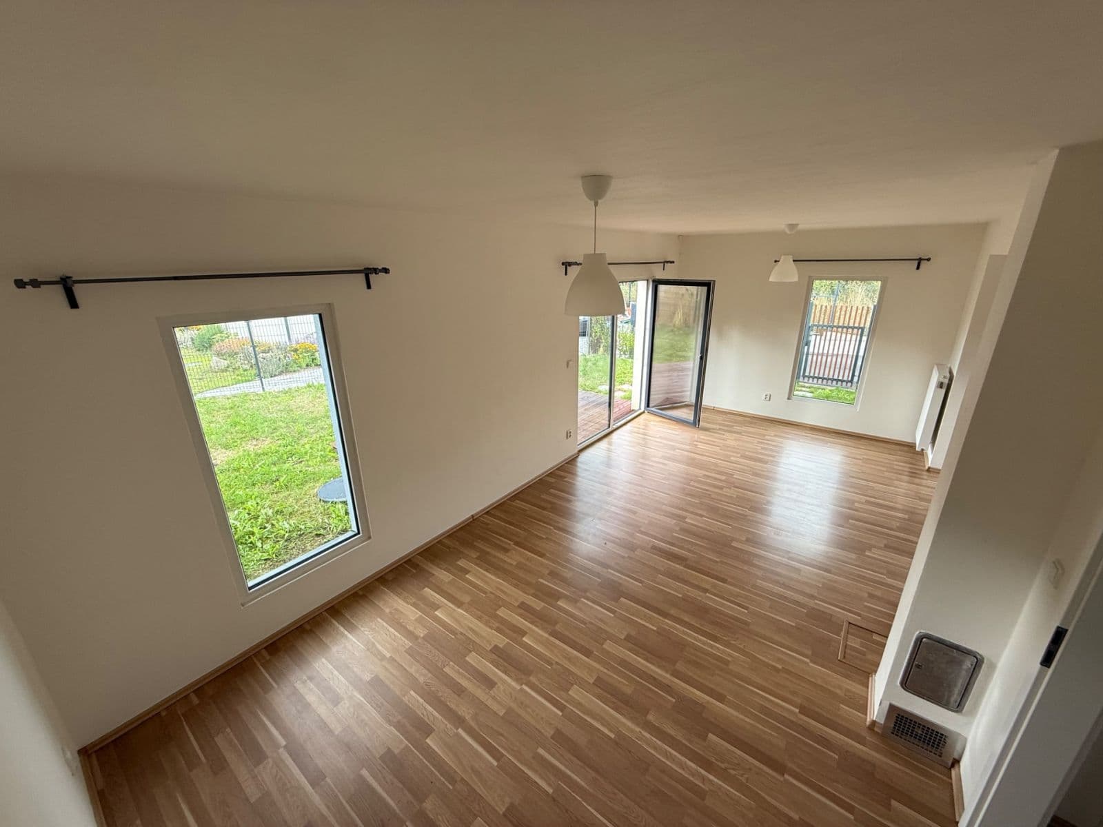 Prenájom bytu 4-izbový 96 m², Habrová, Plzeň, Plzeňský kraj Prenájom bytu 4-izbový 96 m², Habrová, Plzeň, Plzeňský kraj