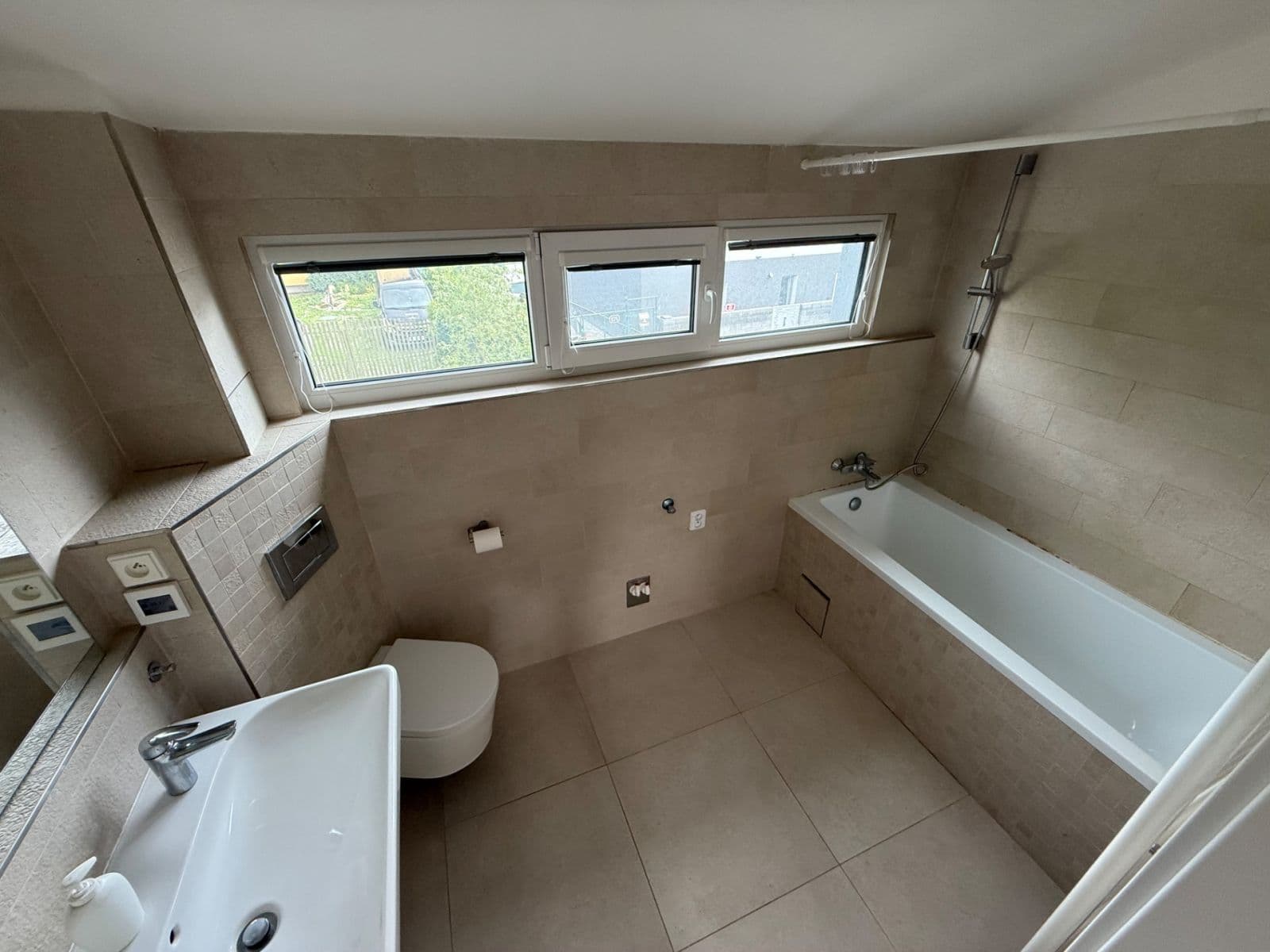 Prenájom bytu 4-izbový 96 m², Habrová, Plzeň, Plzeňský kraj Prenájom bytu 4-izbový 96 m², Habrová, Plzeň, Plzeňský kraj