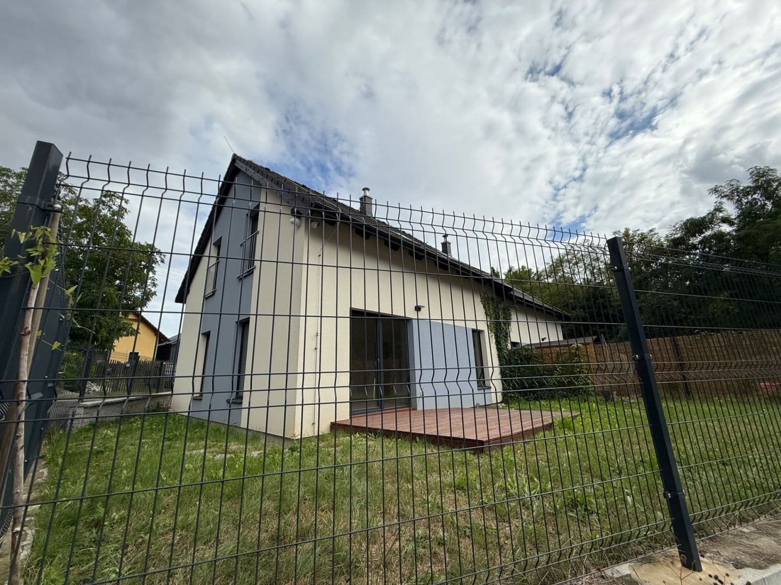 Prenájom bytu 4-izbový 96 m², Habrová, Plzeň, Plzeňský kraj Prenájom bytu 4-izbový 96 m², Habrová, Plzeň, Plzeňský kraj