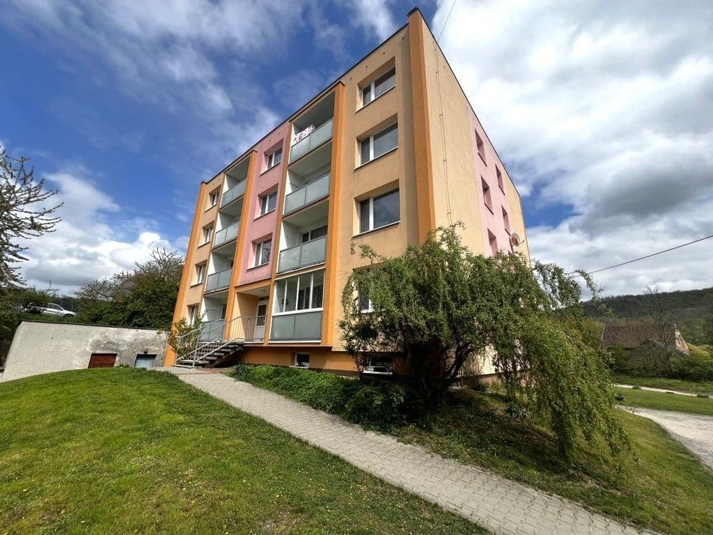 Prenájom bytu 3-izbový 69 m², Úštěk, Ústecký kraj Prenájom bytu 3-izbový 69 m², Úštěk, Ústecký kraj