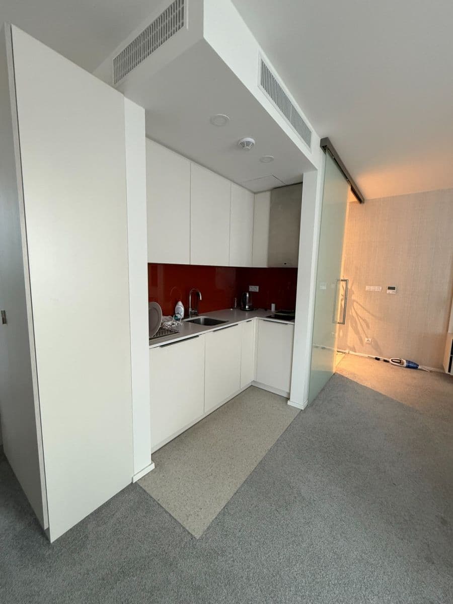 Prenájom bytu 1-izbový 44 m², Trojská, Praha, Praha Prenájom bytu 1-izbový 44 m², Trojská, Praha, Praha