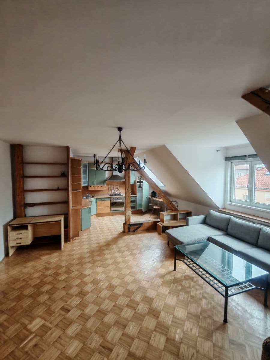 Prenájom bytu 2-izbový 95 m², Praskova, Olomouc, Olomoucký kraj Prenájom bytu 2-izbový 95 m², Praskova, Olomouc, Olomoucký kraj