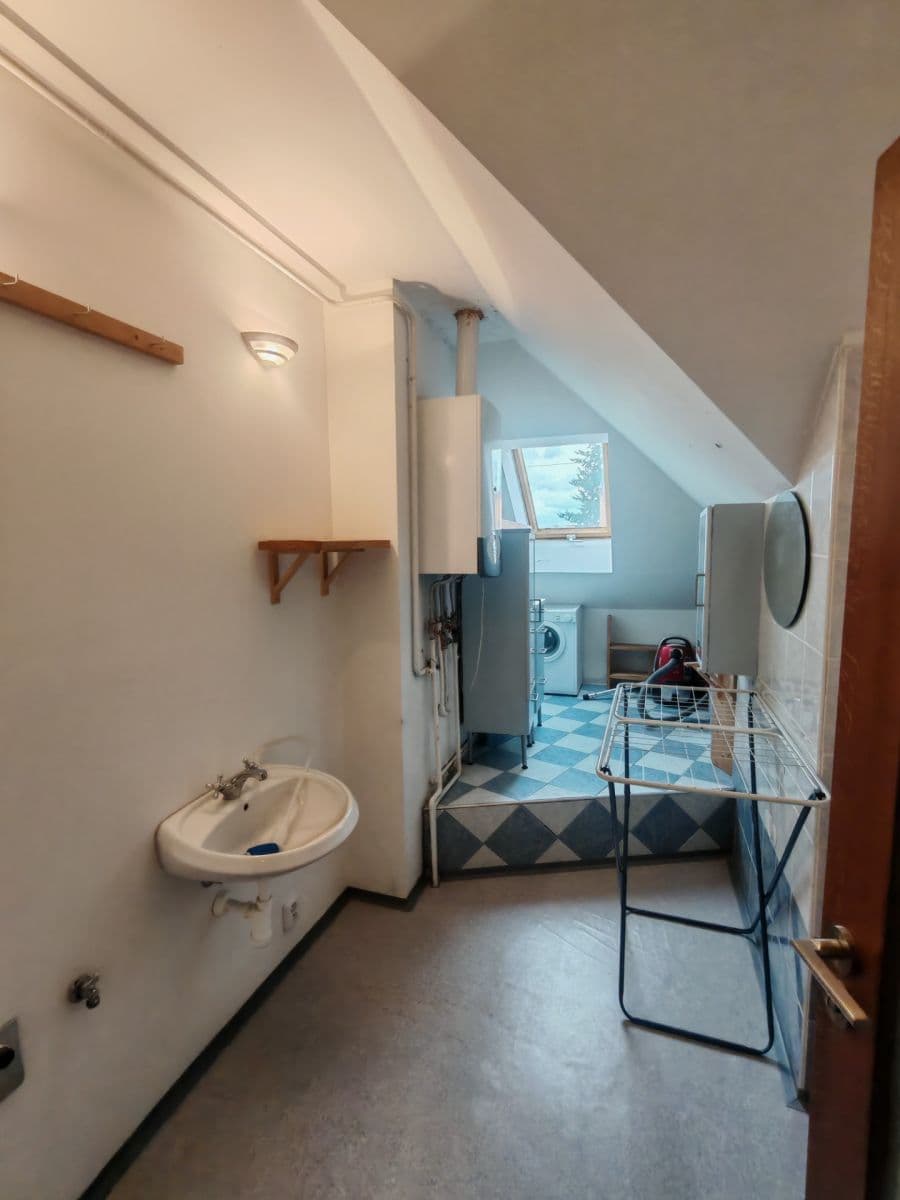 Prenájom bytu 2-izbový 95 m², Praskova, Olomouc, Olomoucký kraj Prenájom bytu 2-izbový 95 m², Praskova, Olomouc, Olomoucký kraj